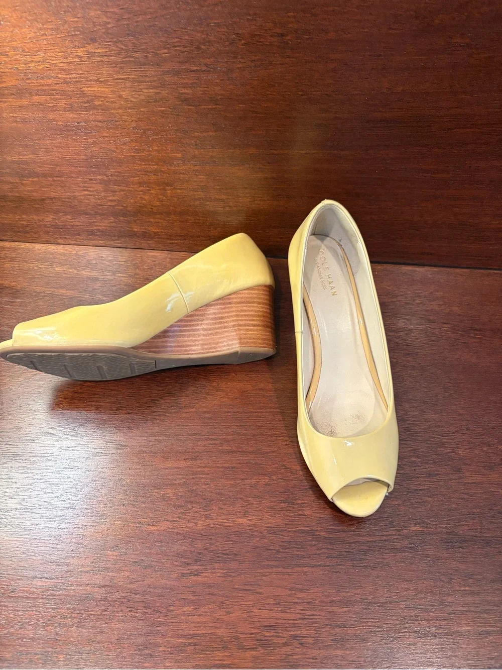 Cole Haan glossy patent